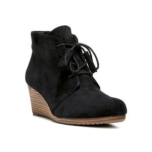 Dr. Scholls Dakota wedge bootie.